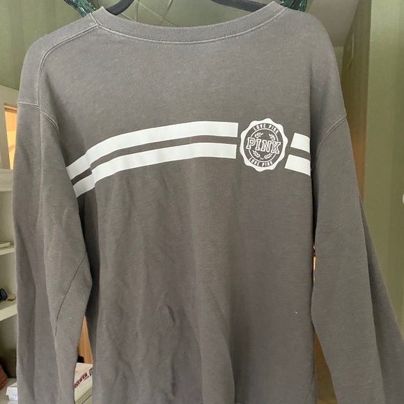 GRAY VS PINK CREWNECK - Picture 1 of 1